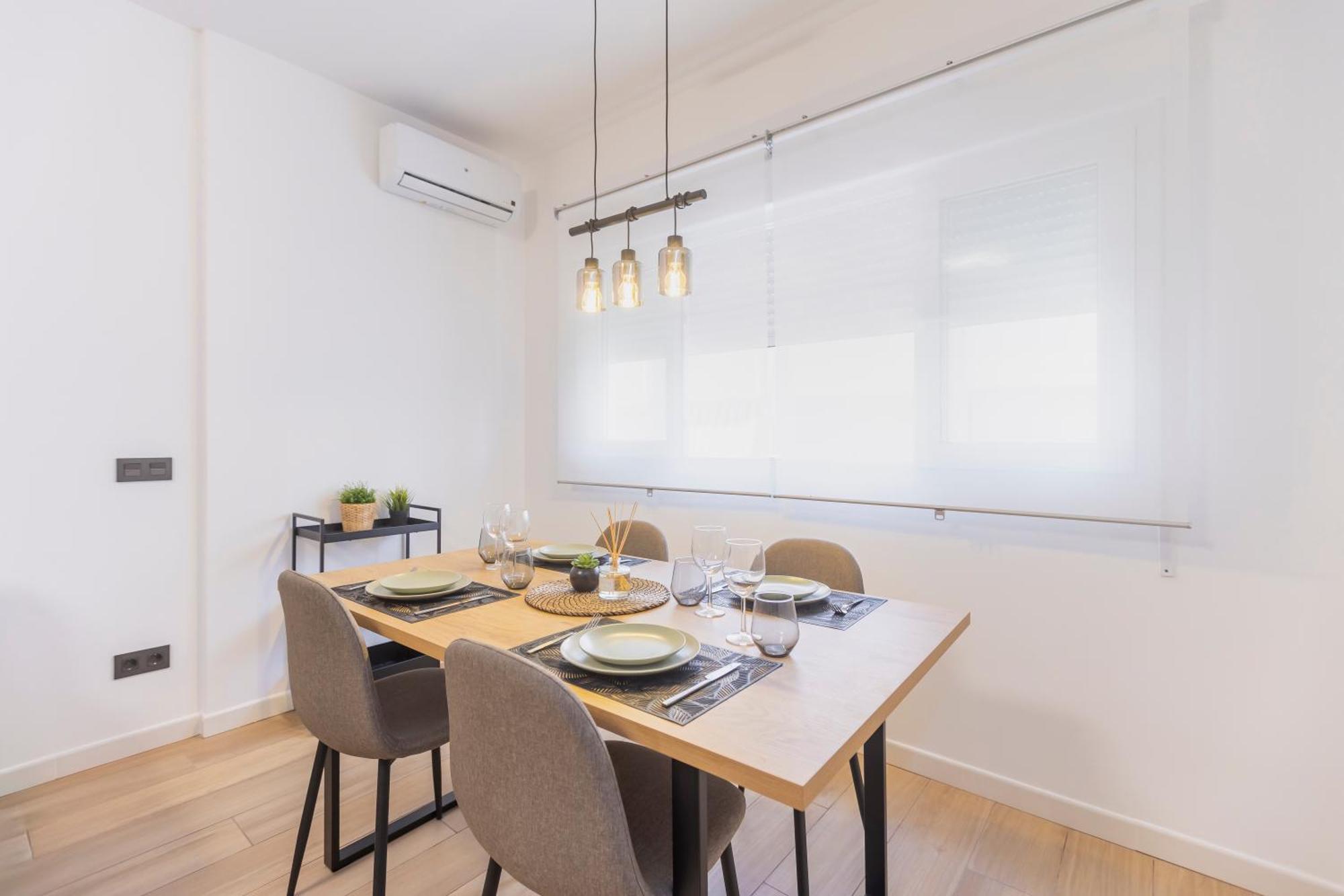 Fully Renovated Apartment In The Heart Of Fuengirola, 2 Min Walk To The Beach Exteriér fotografie