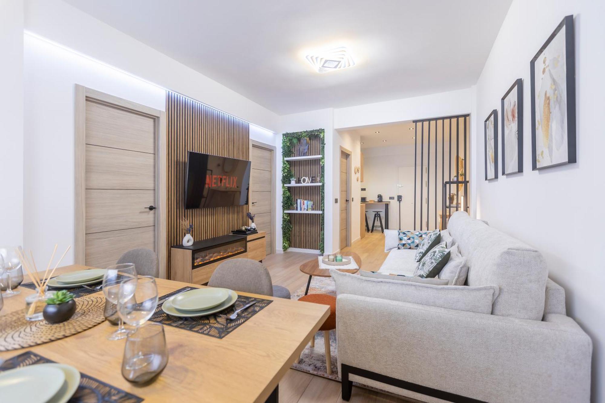 Fully Renovated Apartment In The Heart Of Fuengirola, 2 Min Walk To The Beach Exteriér fotografie