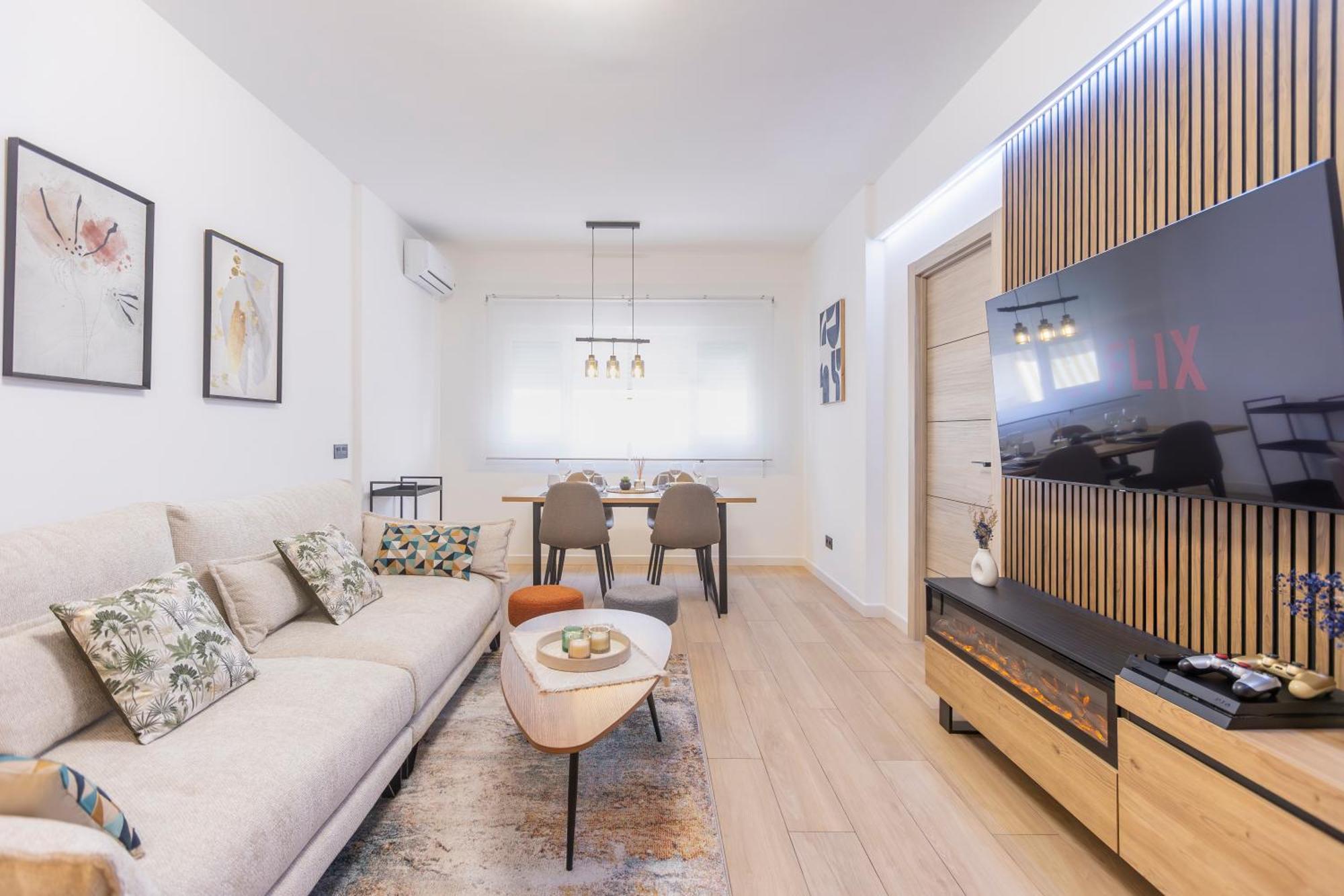 Fully Renovated Apartment In The Heart Of Fuengirola, 2 Min Walk To The Beach Exteriér fotografie