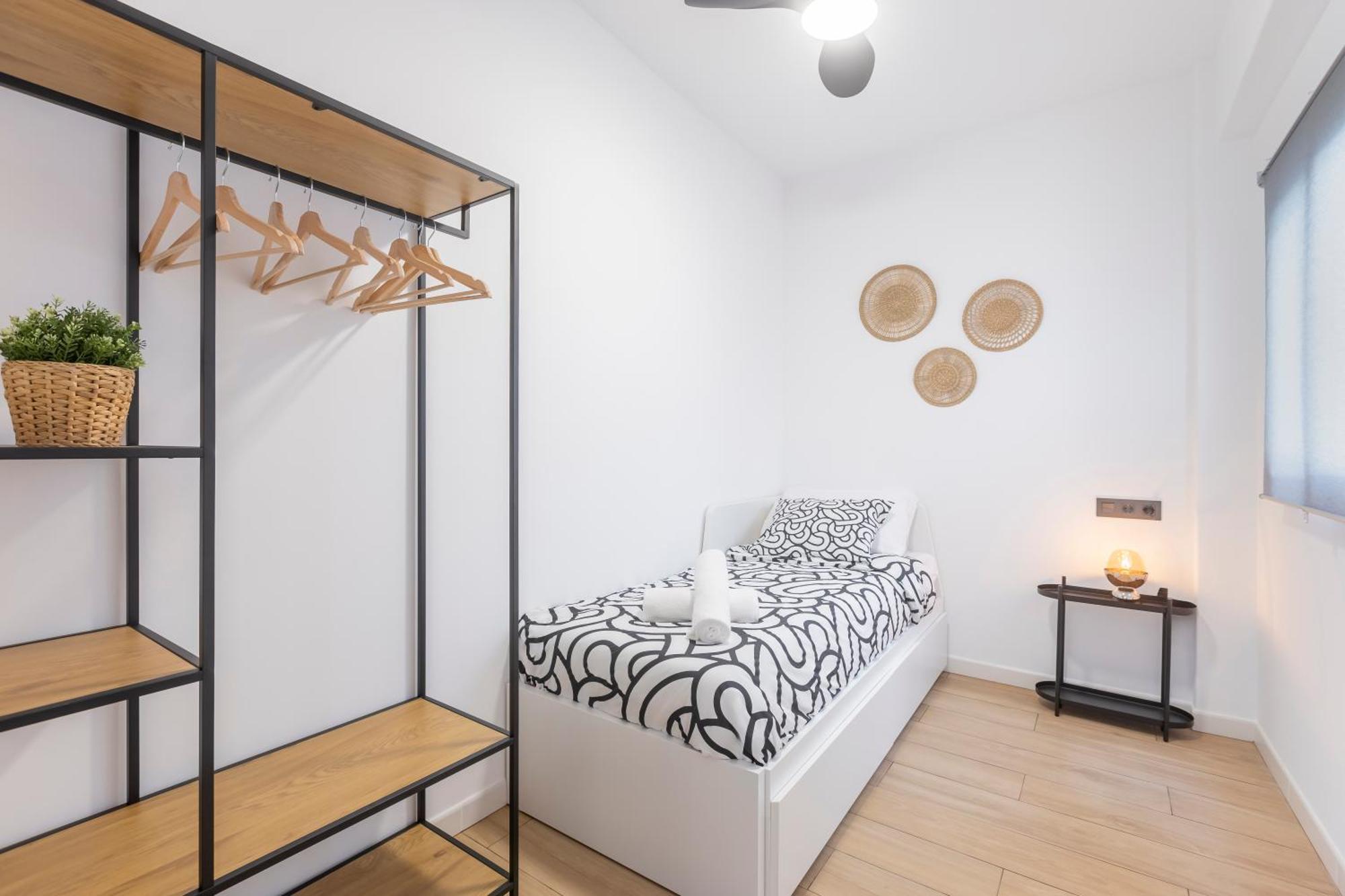 Fully Renovated Apartment In The Heart Of Fuengirola, 2 Min Walk To The Beach Exteriér fotografie