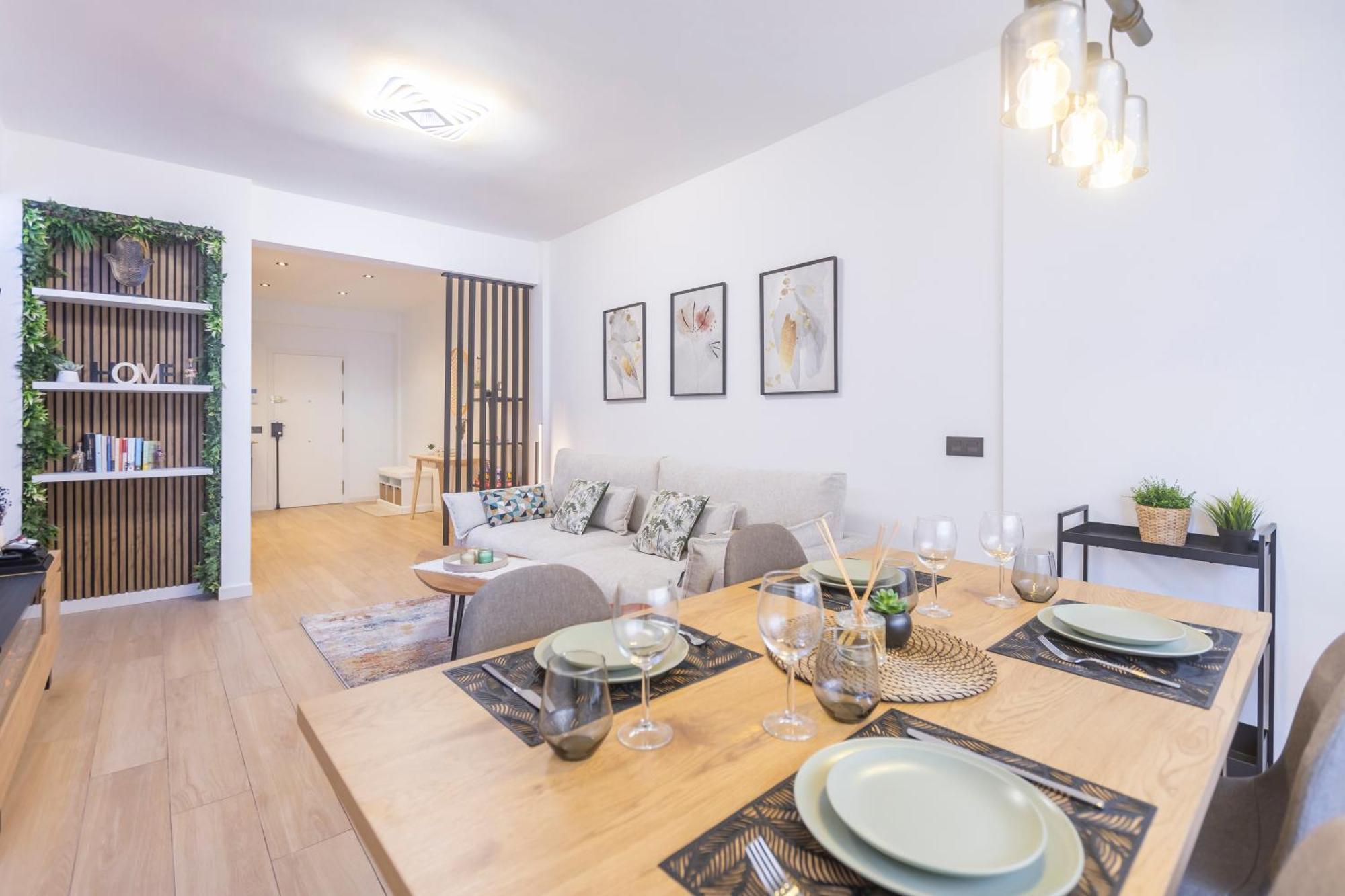 Fully Renovated Apartment In The Heart Of Fuengirola, 2 Min Walk To The Beach Exteriér fotografie