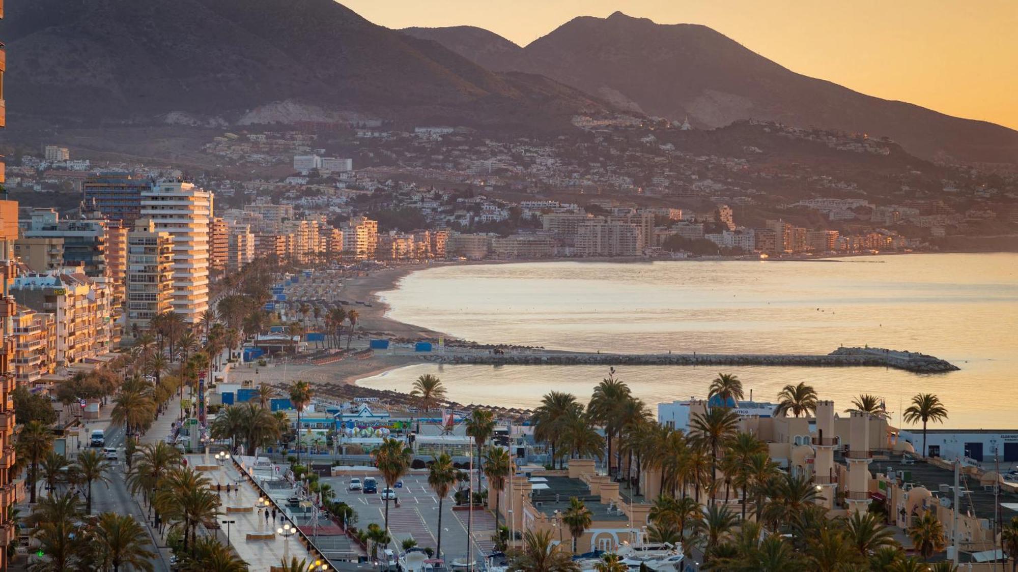 Fully Renovated Apartment In The Heart Of Fuengirola, 2 Min Walk To The Beach Exteriér fotografie